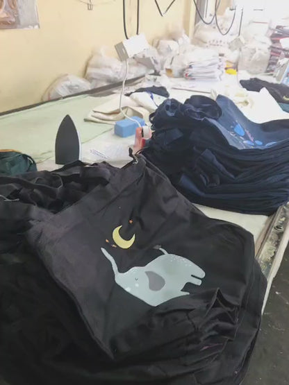 Tote Bag - Blue tote bag flower design